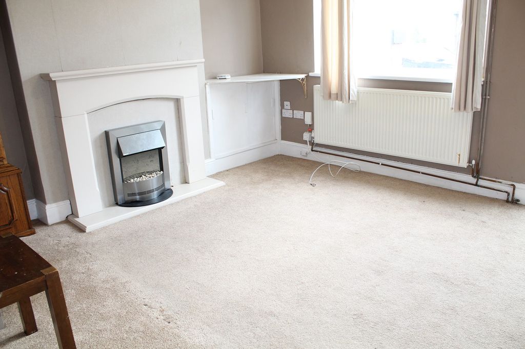 Property photo 3 of 9 Lounge