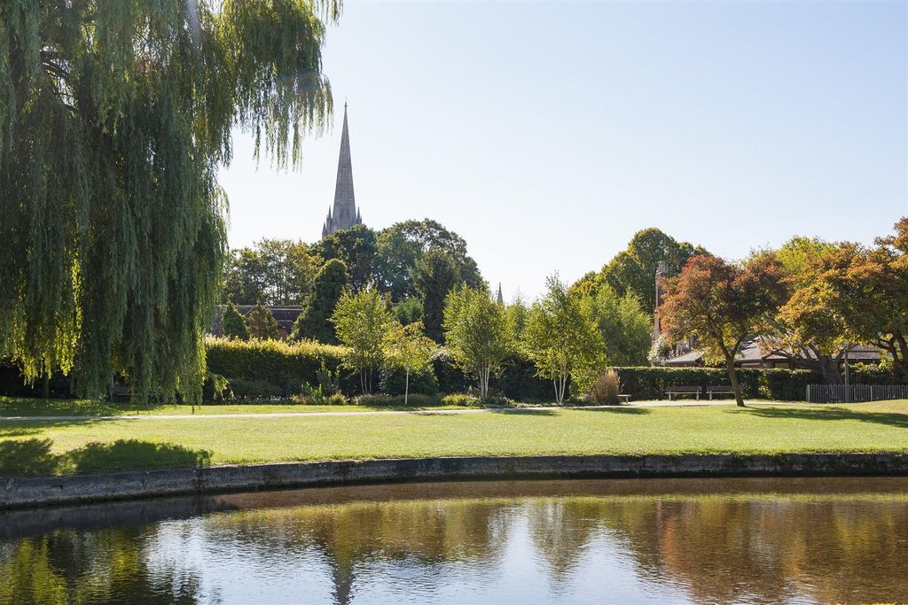 Additional image 7 of 2 bed flat for saleMonument Place, Endless Street, Salisbury SP1