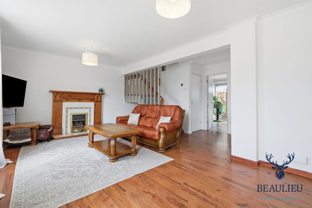 Property photo 3 of 14