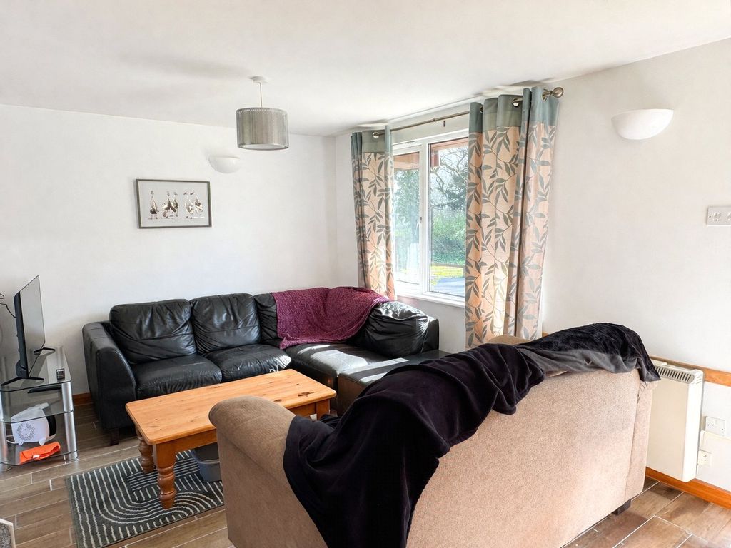 Property photo 3 of 10 Picture No. 01