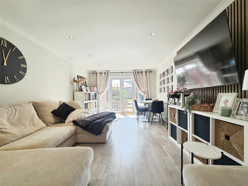 Property photo 3 of 11 Picture No. 02