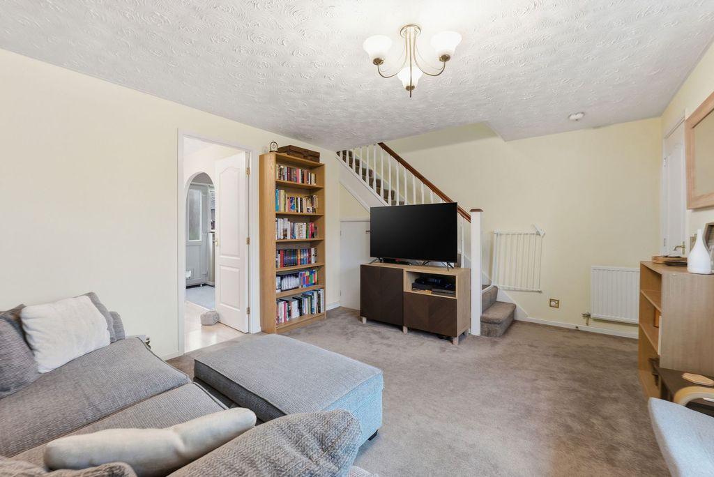 Property photo 3 of 12