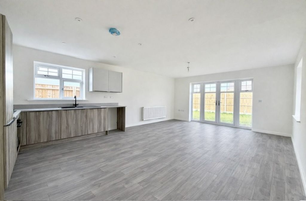 Property photo 2 of 16 Kitchen Diner Living