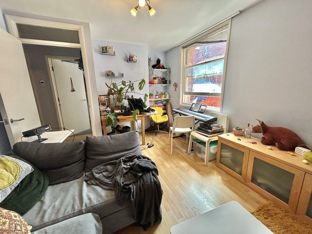 Property photo 3 of 11 Image