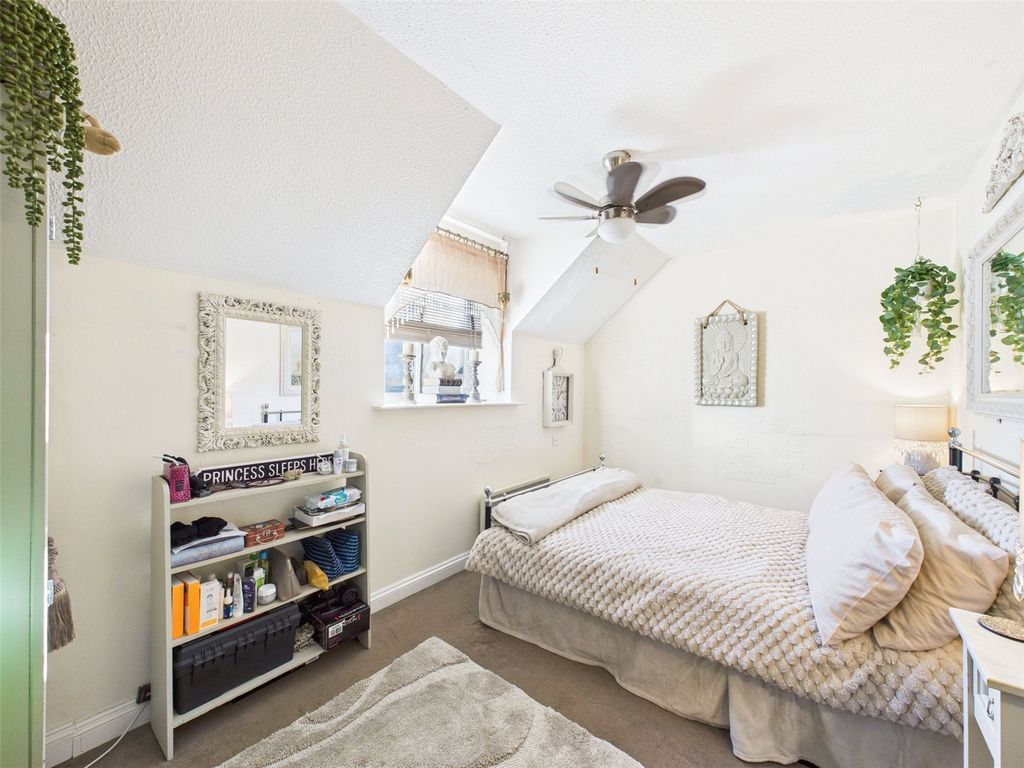 Property photo 3 of 7 Picture No. 10