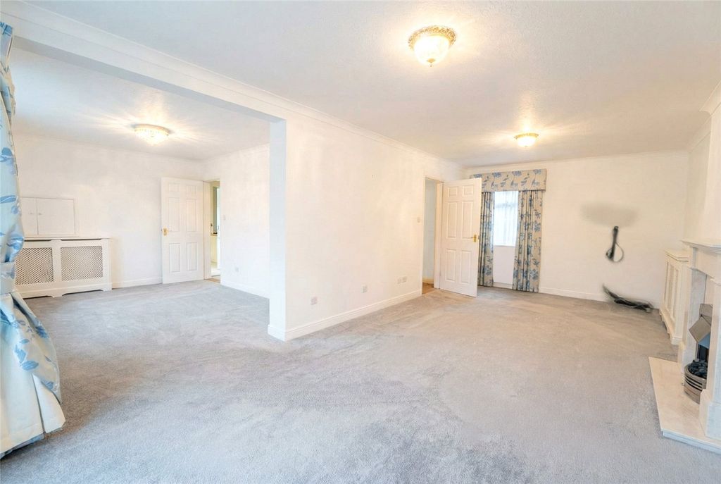 Property photo 3 of 23 Picture No. 39