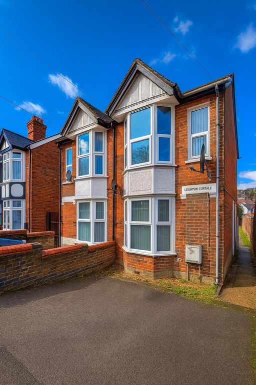 Property photo 1 of 11