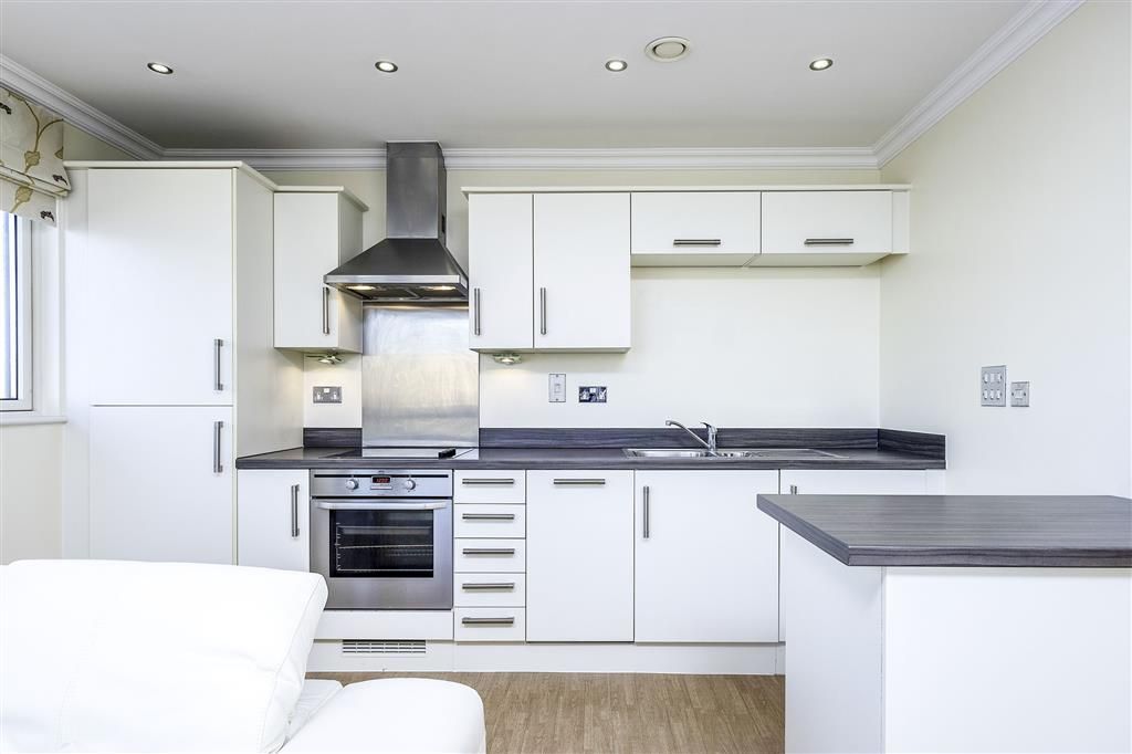 Property photo 2 of 8 Kitchen