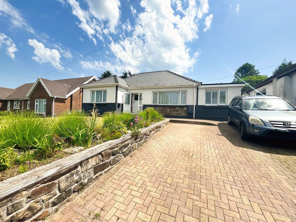 Property photo 1 of 27