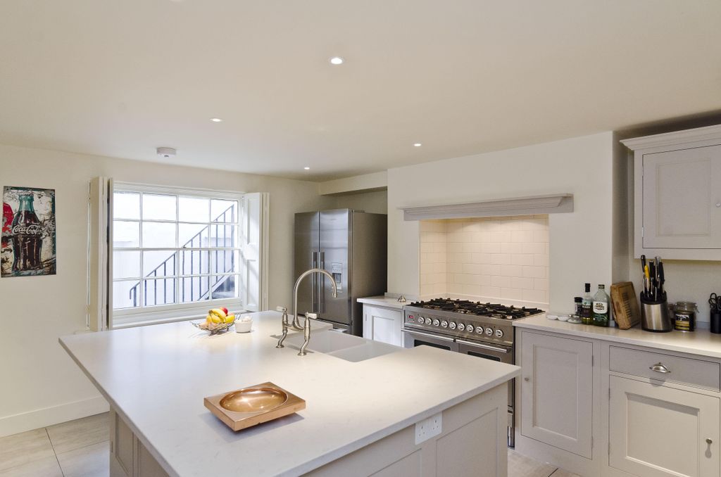 Property photo 3 of 20 Barnsbury Street