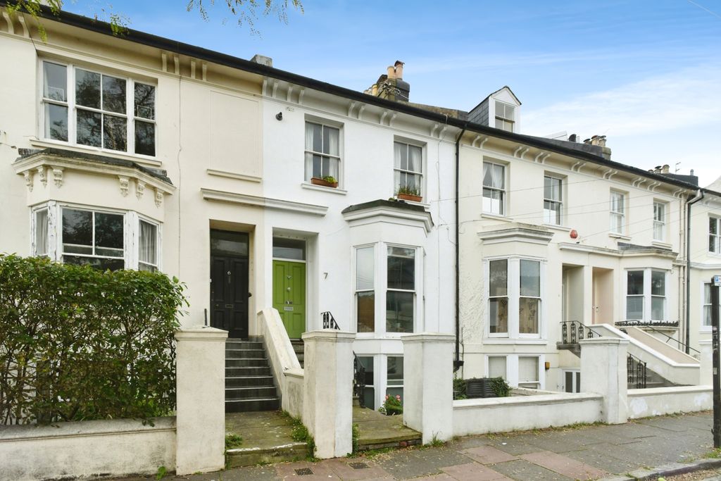 Property photo 1 of 20