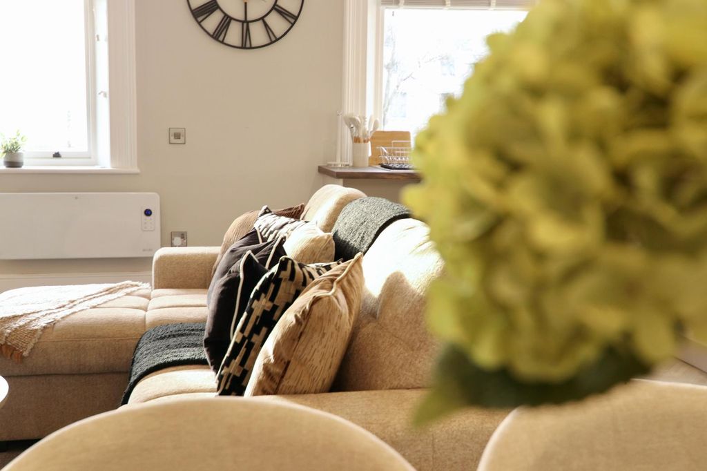 Property photo 2 of 41 Gallery