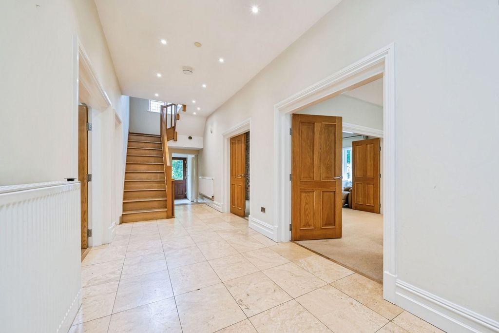 Property photo 3 of 30