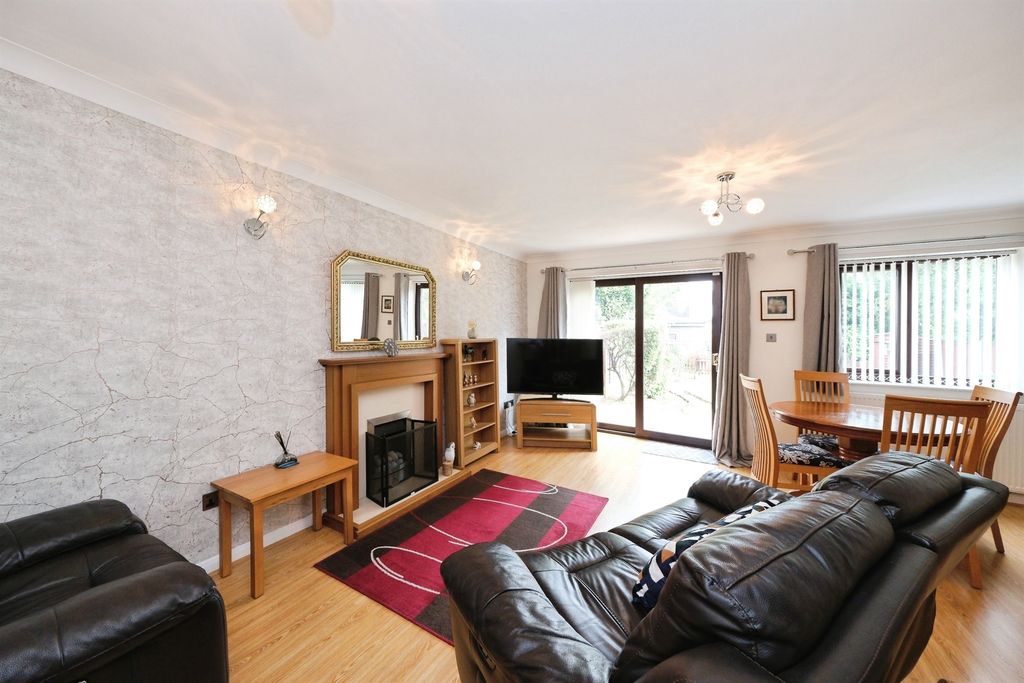 Property photo 2 of 23