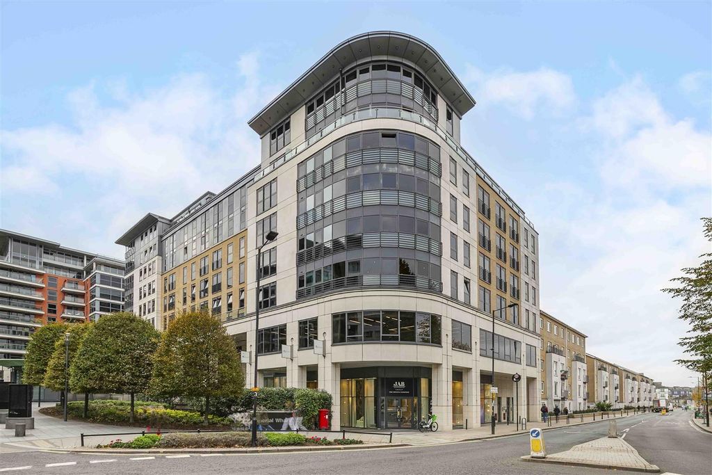 Property photo 3 of 15