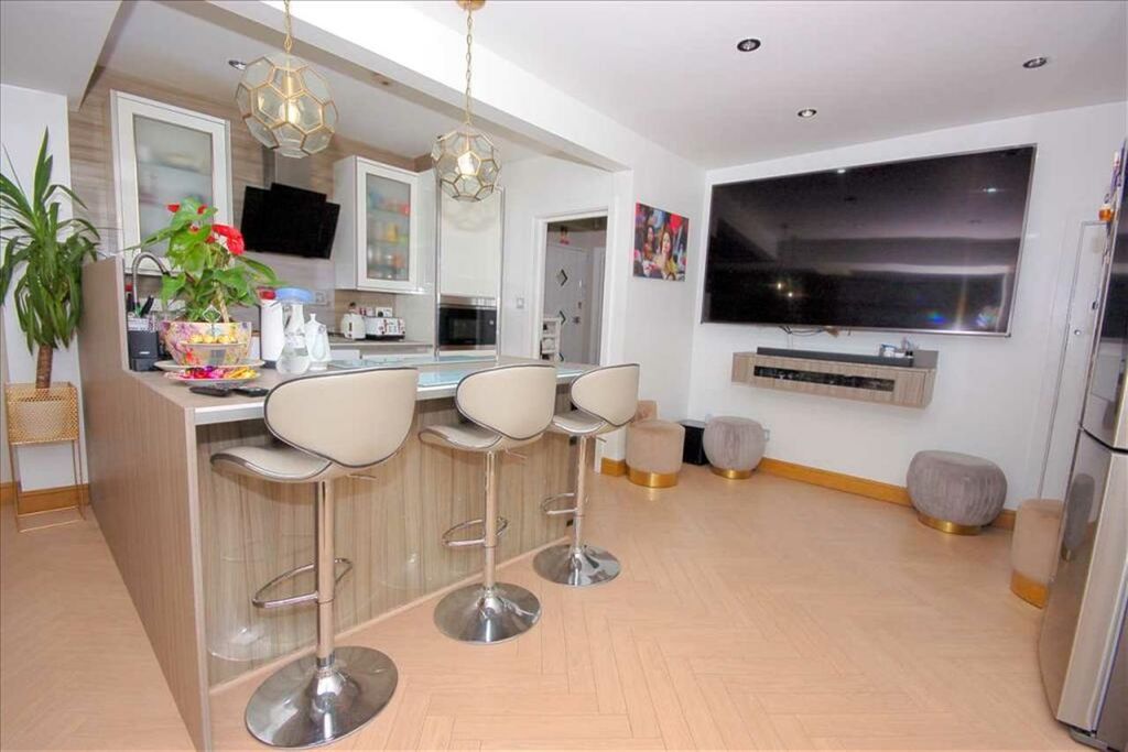 Property photo 1 of 23 (Main)