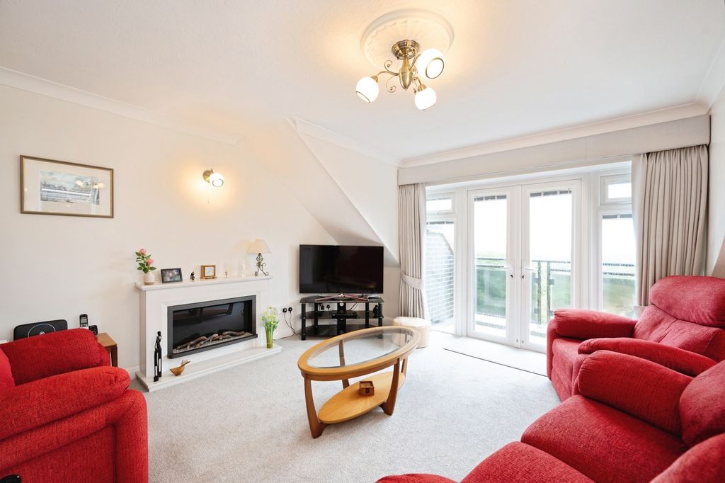 Property photo 2 of 19 Pbox-Img.Jpg