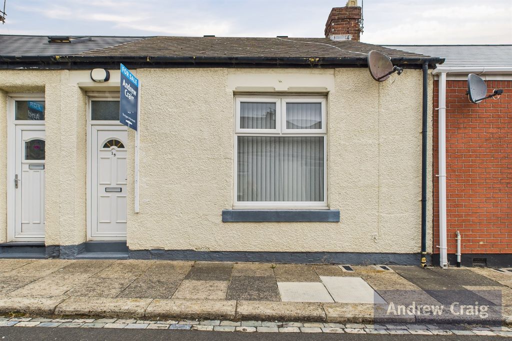 Property photo 1 of 10 (Main)