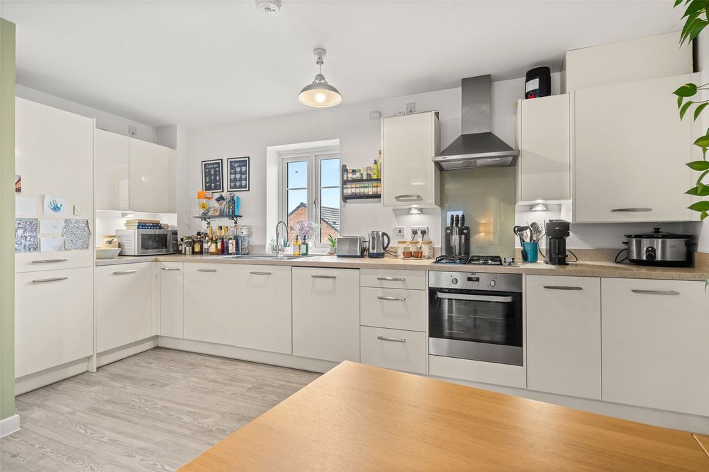 Property photo 3 of 11 Picture No. 10