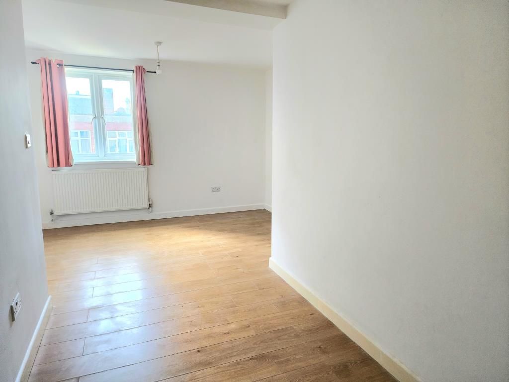 Property photo 3 of 5 Bedroom