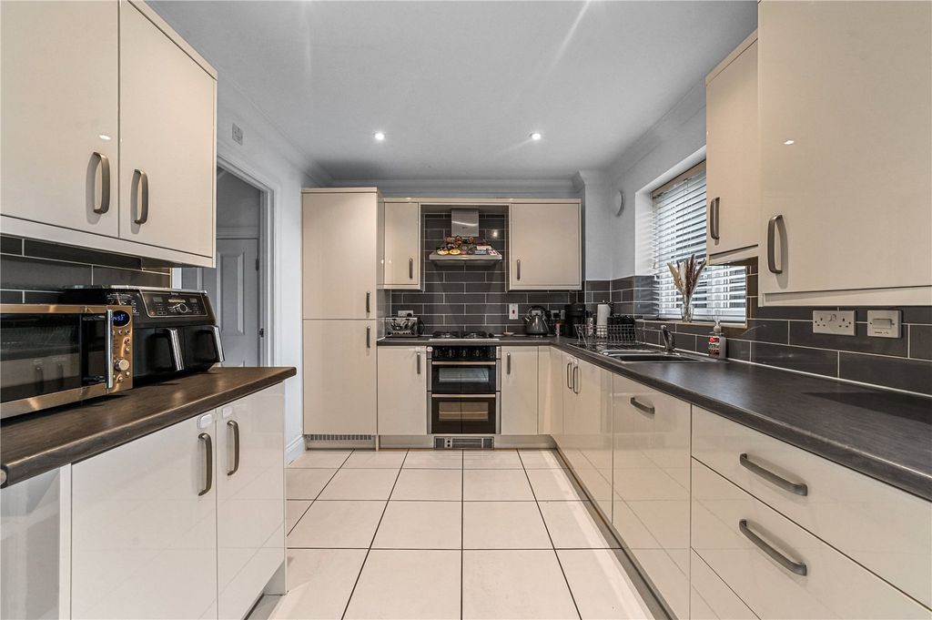 Property photo 2 of 26 Kitchen