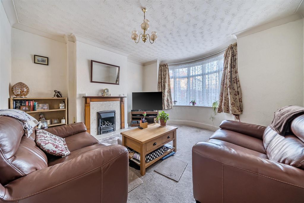 Property photo 3 of 22 Living Room