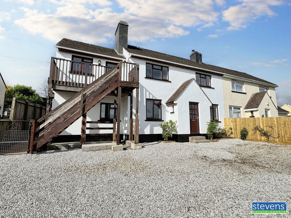 Property photo 1 of 26 Image00006