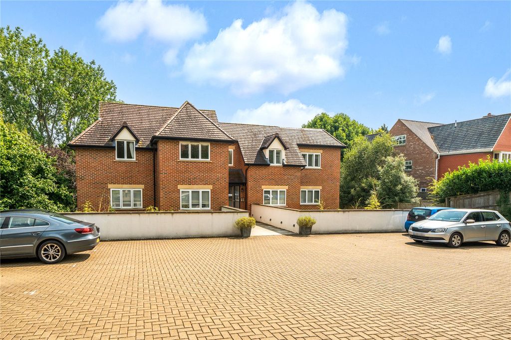 Property photo 1 of 12 External