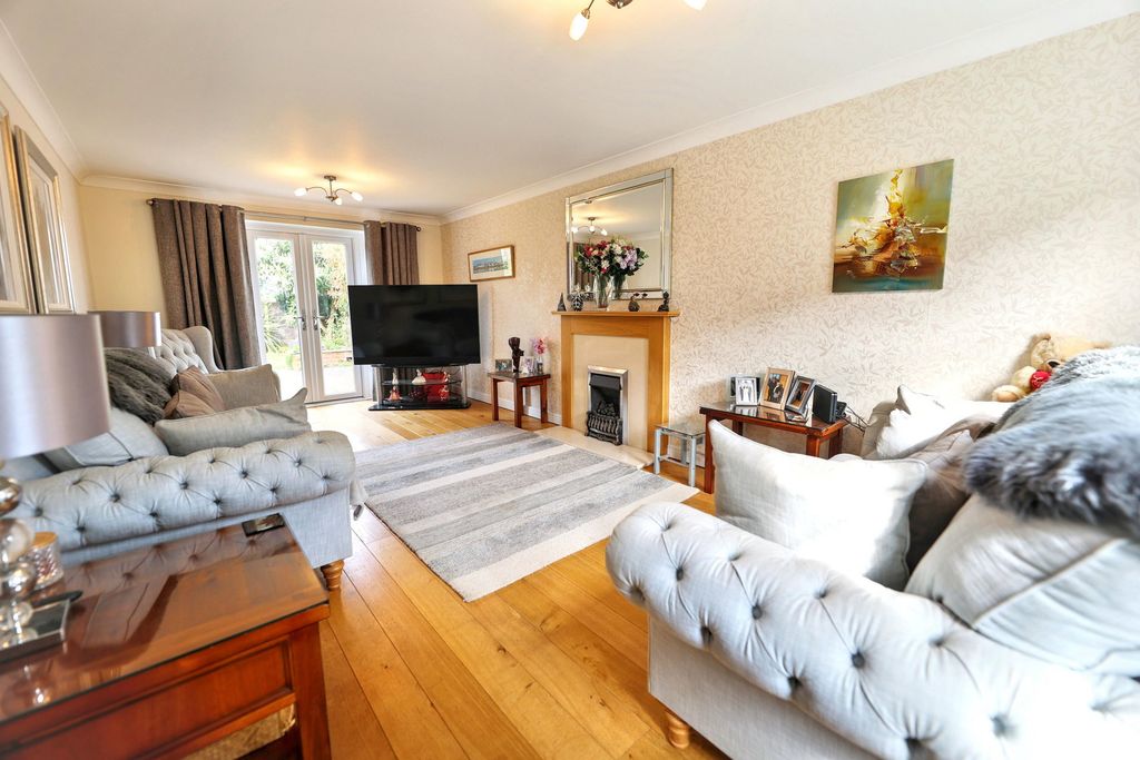 Property photo 2 of 20