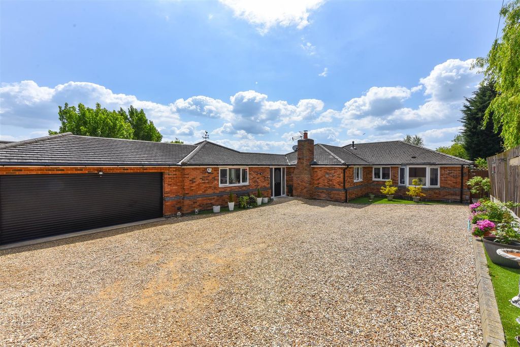 Property photo 1 of 30