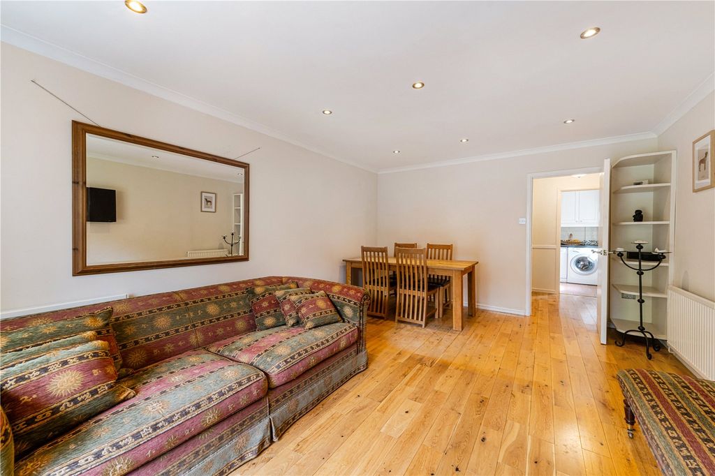 Property photo 3 of 12 Picture No. 10