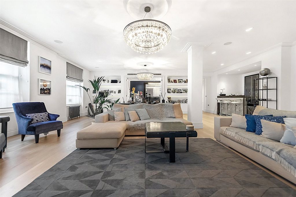 Property photo 3 of 19 Reception Room