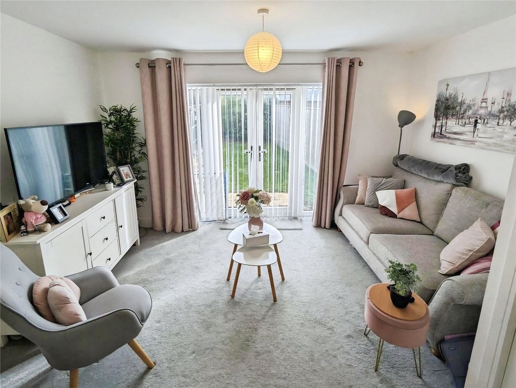 Property photo 2 of 14 Lounge/Diner