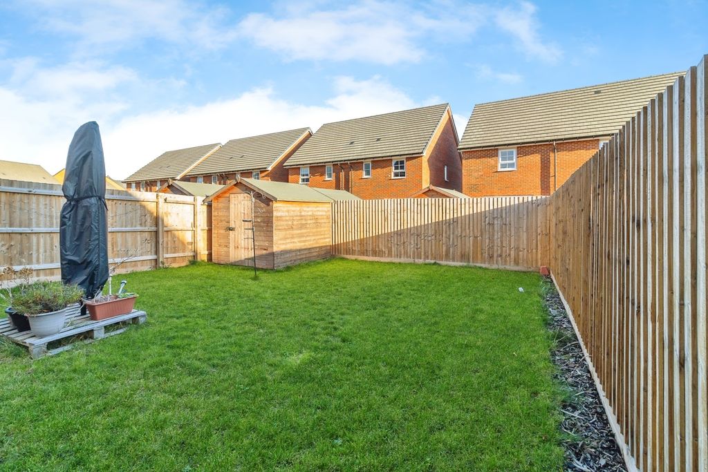 Property photo 3 of 17 Photo