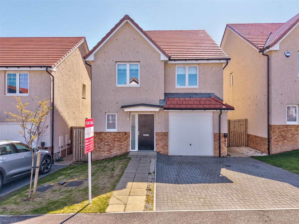 Property photo 1 of 21 15 Adam Crescent Dundee-19.Jpg