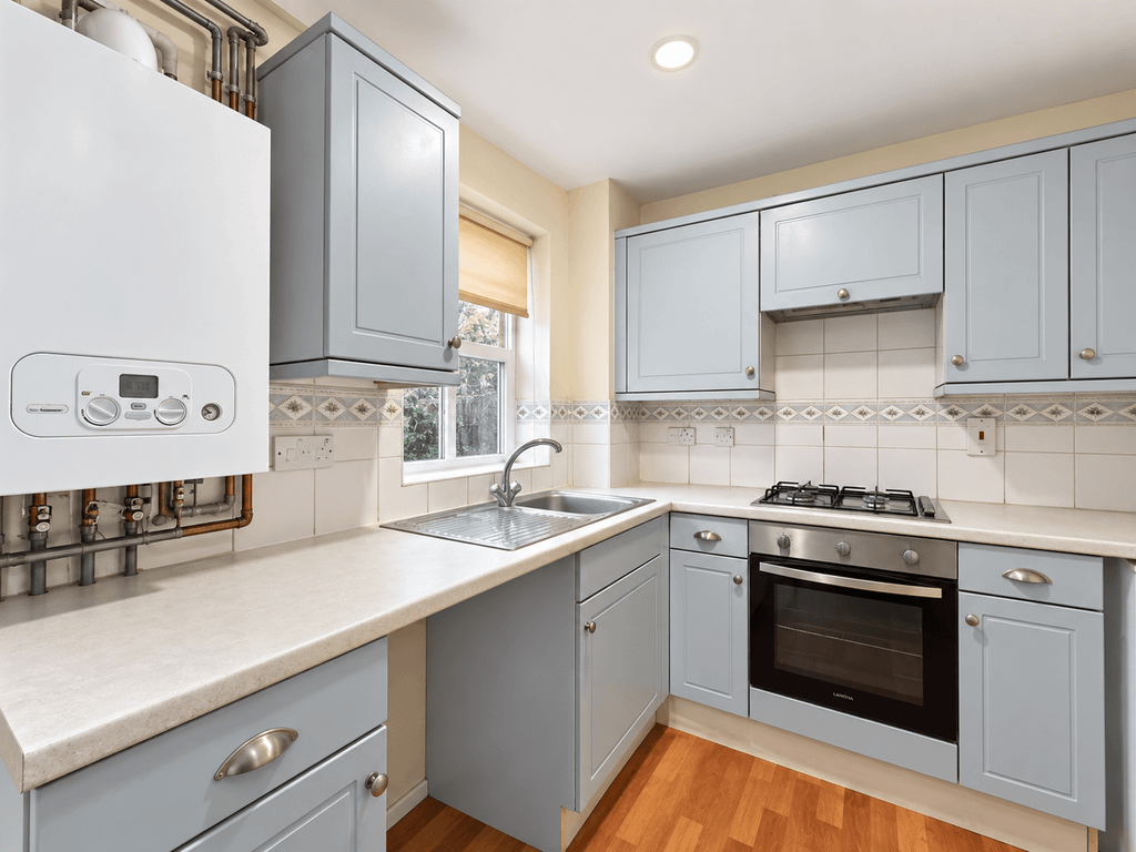Property photo 1 of 15 3 Bed Terraced House To Rent Awgar Stone Road, Headington Ox3