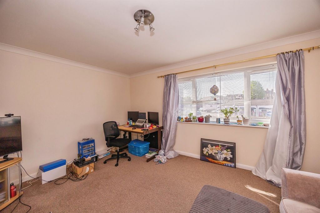 Property photo 2 of 14