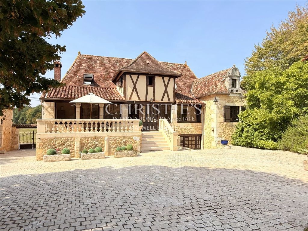 Property photo 1 of 55 Elegant Character Property In The Dordogne With Guest House, Swimming Pool And Landscaped Grounds