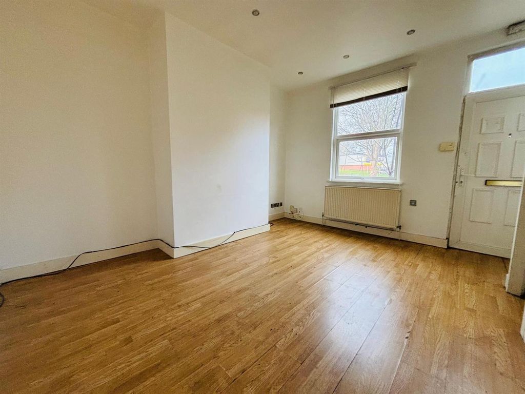 Property photo 2 of 9 Living Room: