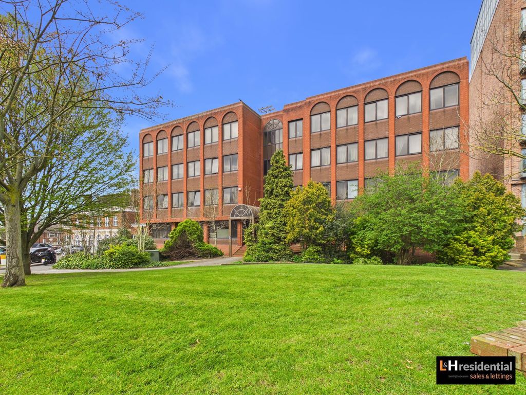 Property photo 1 of 5