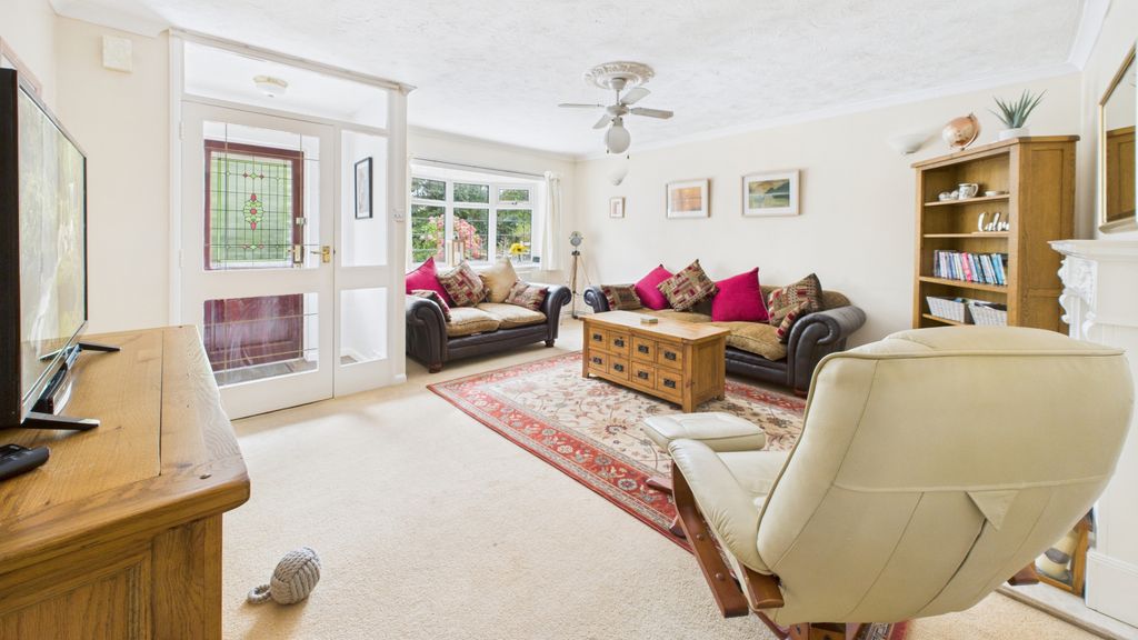 Property photo 3 of 20 Gallery