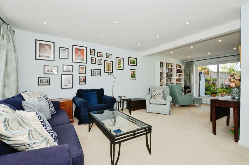 Property photo 2 of 17