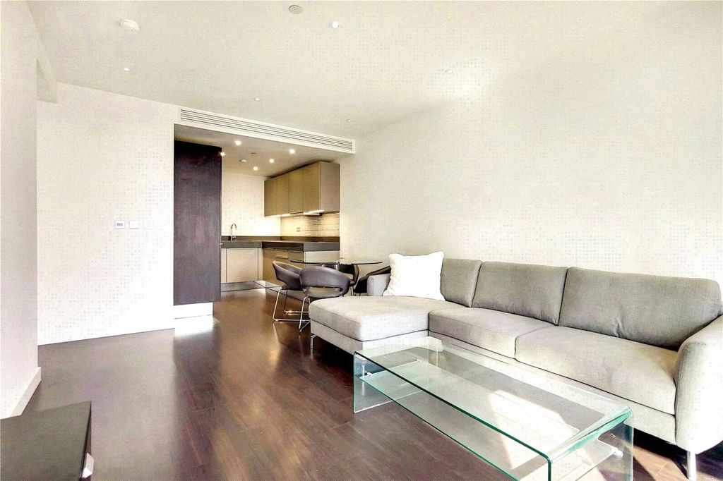 Property photo 3 of 9 Picture No. 04