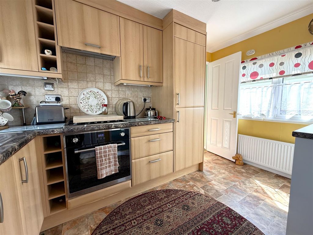 Property photo 2 of 14 Img_3884.Jpg