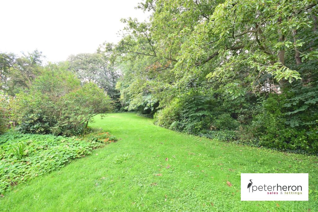 Property photo 2 of 19 Outside