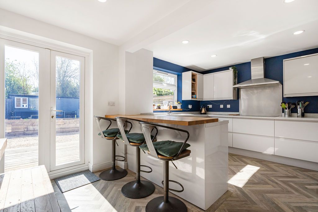 Property photo 2 of 12 Photo 16