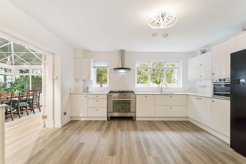 Property photo 2 of 39 Kitchen