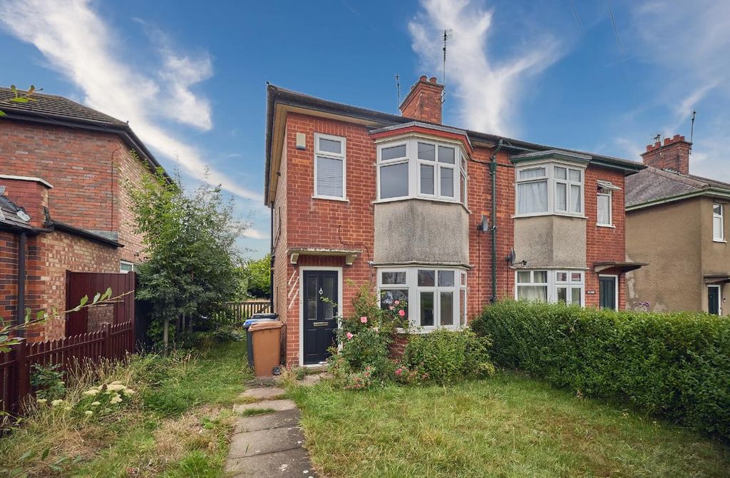 Property photo 1 of 9 Lychgate Ln Bb 8.Png