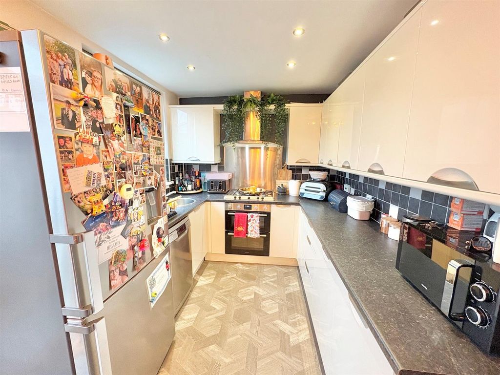 Property photo 3 of 13 Kitchen.Jpg