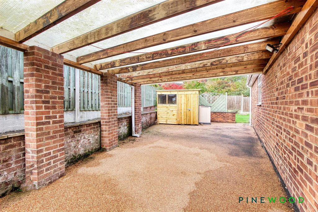 Property photo 3 of 28 Car Port